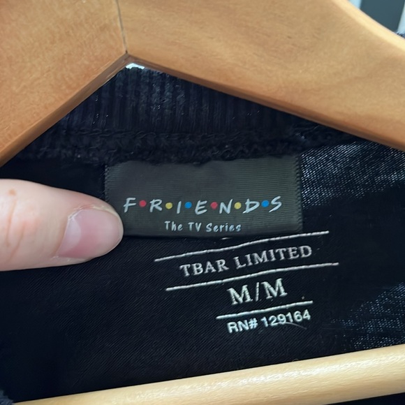 Women’s long sleeve FRIENDS graphic - Picture 3 of 3